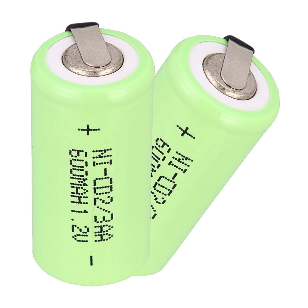 2 stks 2/3AA oplaadbare batterij 600 mah Ni-Cd 1.2 V Batterijen 2.8*1.4 cm-groene kleur