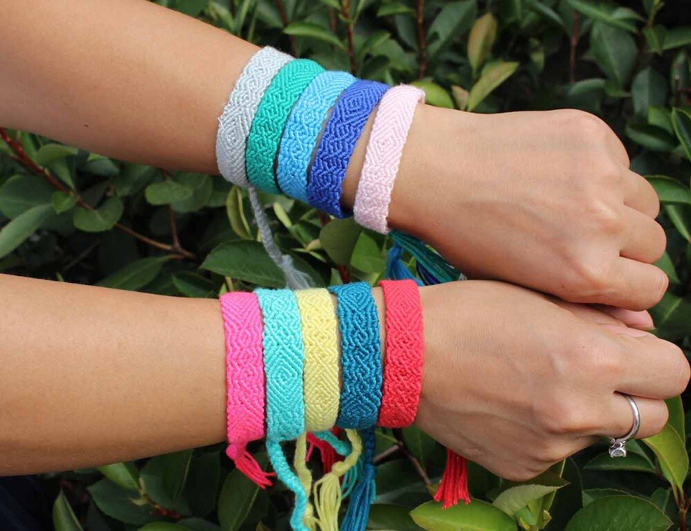 solid color wavy monochrome woven friendship bracelet green blue grey pink red embroidery thread macrame wrap bracelet femme kid