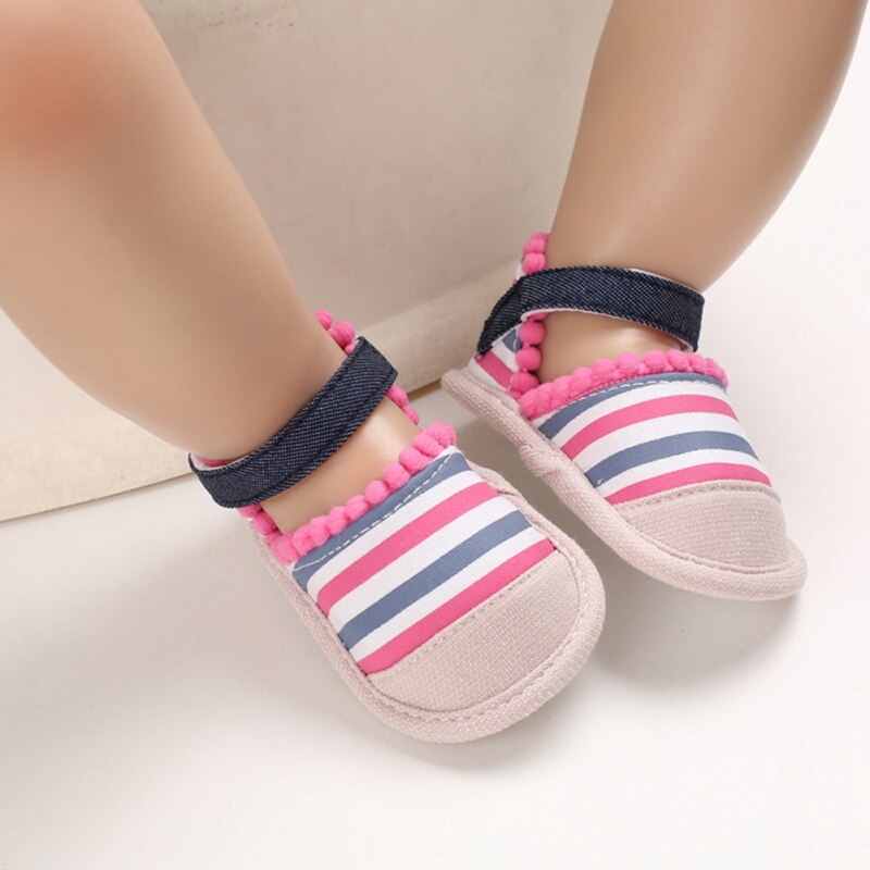 Newst Sommer Baby freundlicher Mädchen Sandalen Bunte Gestreiften Krippe Schuh freundlicher Atmungsaktive Anti-Unterhose Baumwolle Weiche Sohlen Schuhe