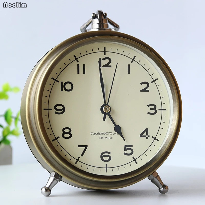 Digital Alarm Clock Simple Mute Round Metal Portable Bedside Clock European Home Living Room Table Decoration