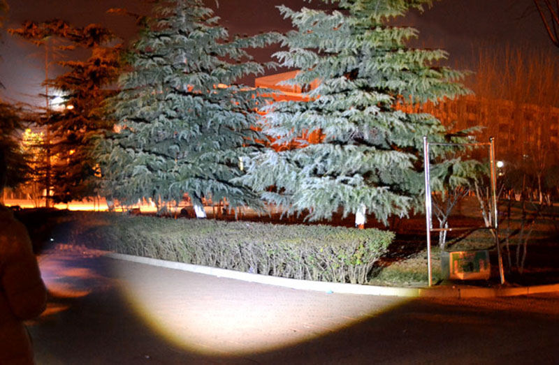 Krachtige Q5 Koplamp Oplaadbare Zoomable Focus Frontale LED Head Lamp Zaklamp Zaklamp Koplamp voor Vissen Camping + Lader