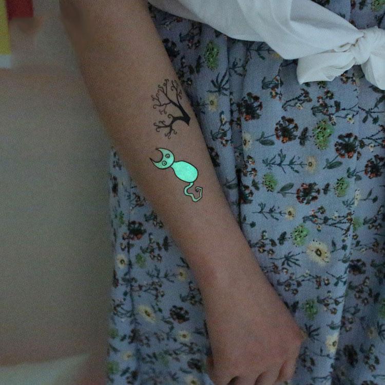 Luminous Stickers Decals Glow in the Dark decoration Fluorescent Cute smiley face stickers Christmas Halloween Luminous Sticker