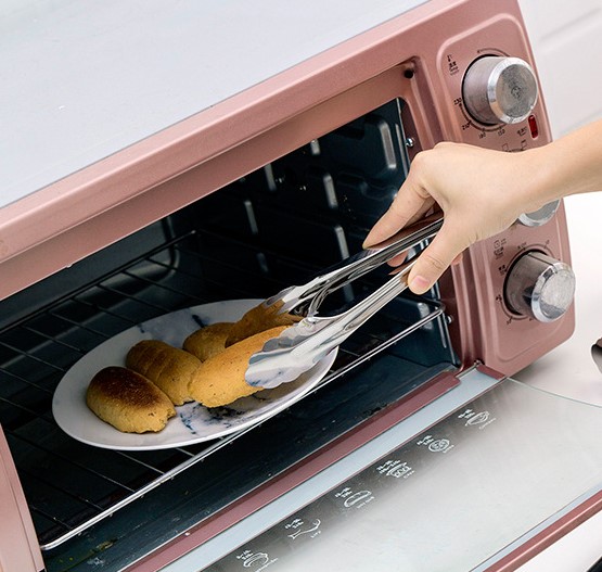 Kitchen Tools Stainless Steel Kitchen Tongs BBQ Clip Salad Bread Cooking Food Serving Tongs: A