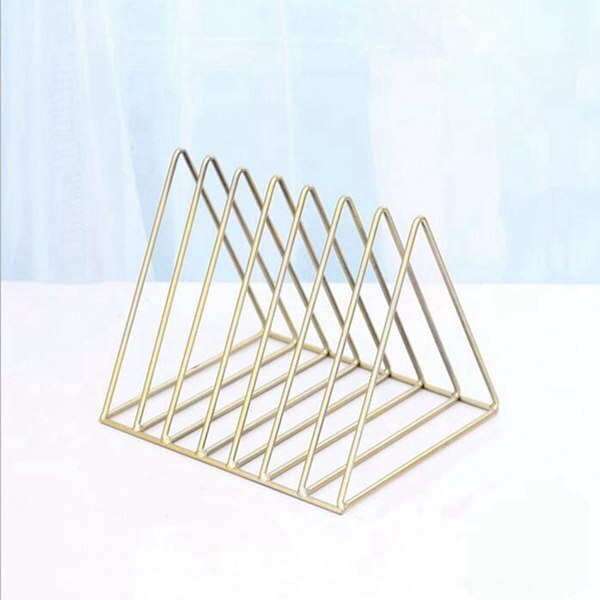 Nordisk triangel enkel smidesjärn skrivbord lagringshylla hylla fil tidskrift bokstöd kontor rack brevpapper arrangör hållare: Gult guld