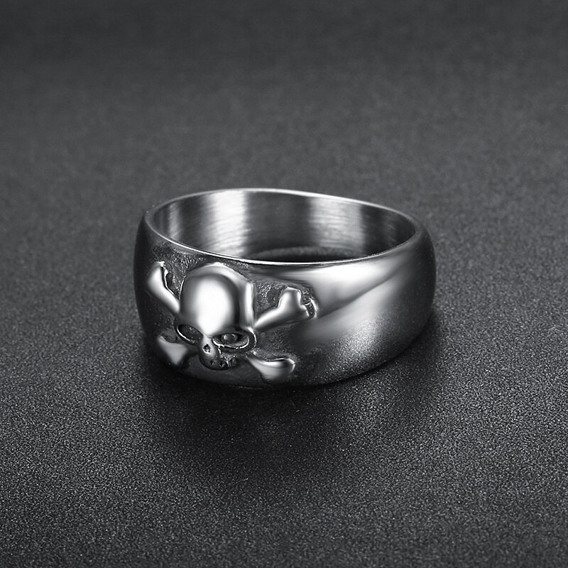 Neue Trendy Pirate Schädel Muster Ring männer Ring Kristall Intarsien Ring Zubehör Partei Schmuck Größe 7-12