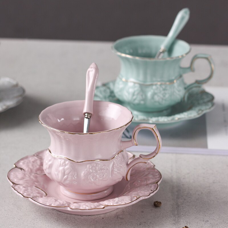 Taza de café de cerámica rosa, escultura creativa, juego de platillo, tazas de té chapadas en oro de flores, tazas europeas Kubek de porcelana, AC50BD