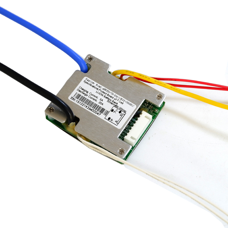 24V lithiumbatterij BMS 24V 20A BMS met gebalanceerde functie en AAN/UIT-schakelaar 24V 10Ah 20Ah Li-ion batterijbeheersysteem