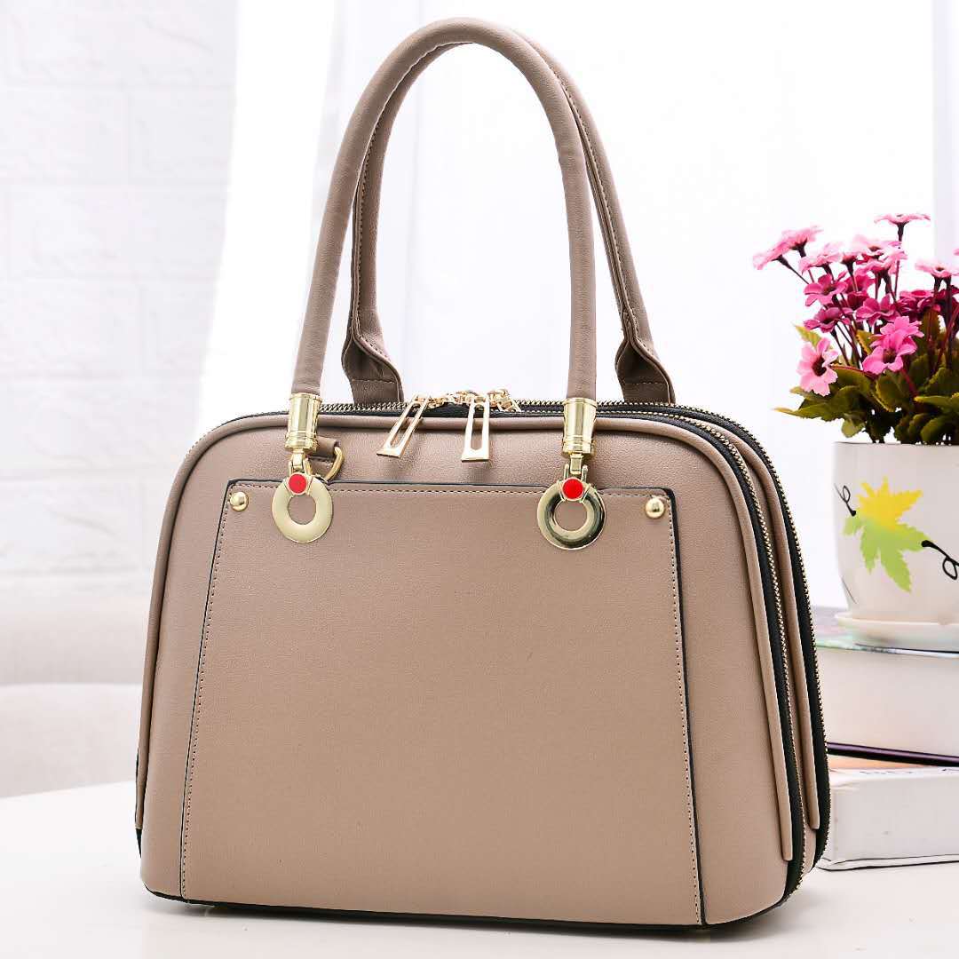 Grote Capaciteit Draagbare Schouder Shell Tas: Khaki