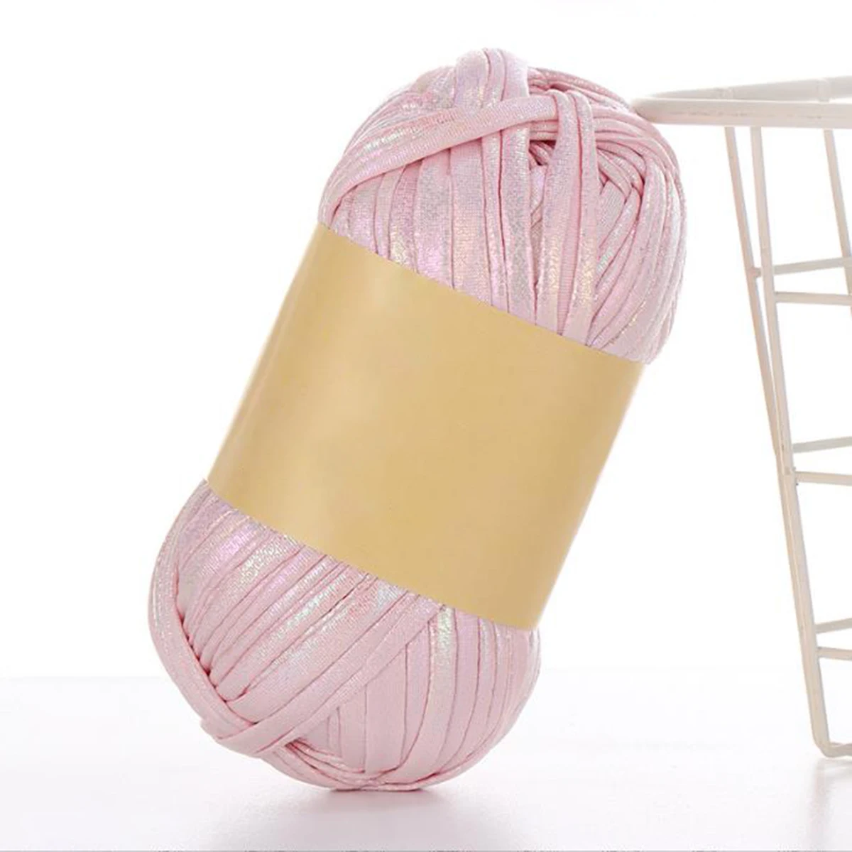 100g Imitation Leather Shiny Crochet Yarn，43.74yd Metallic Tshirt Yarn，DIY Hand Knitting for Bag Blanket Cushion Crochet Yarn: Pink