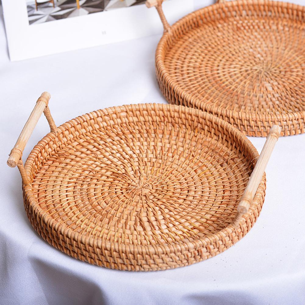 Praktisk rattanbakke med håndtag håndvævet multifunktions fletbakke med slidstærk rattanfiber rund til morgenmadsdrinksnack