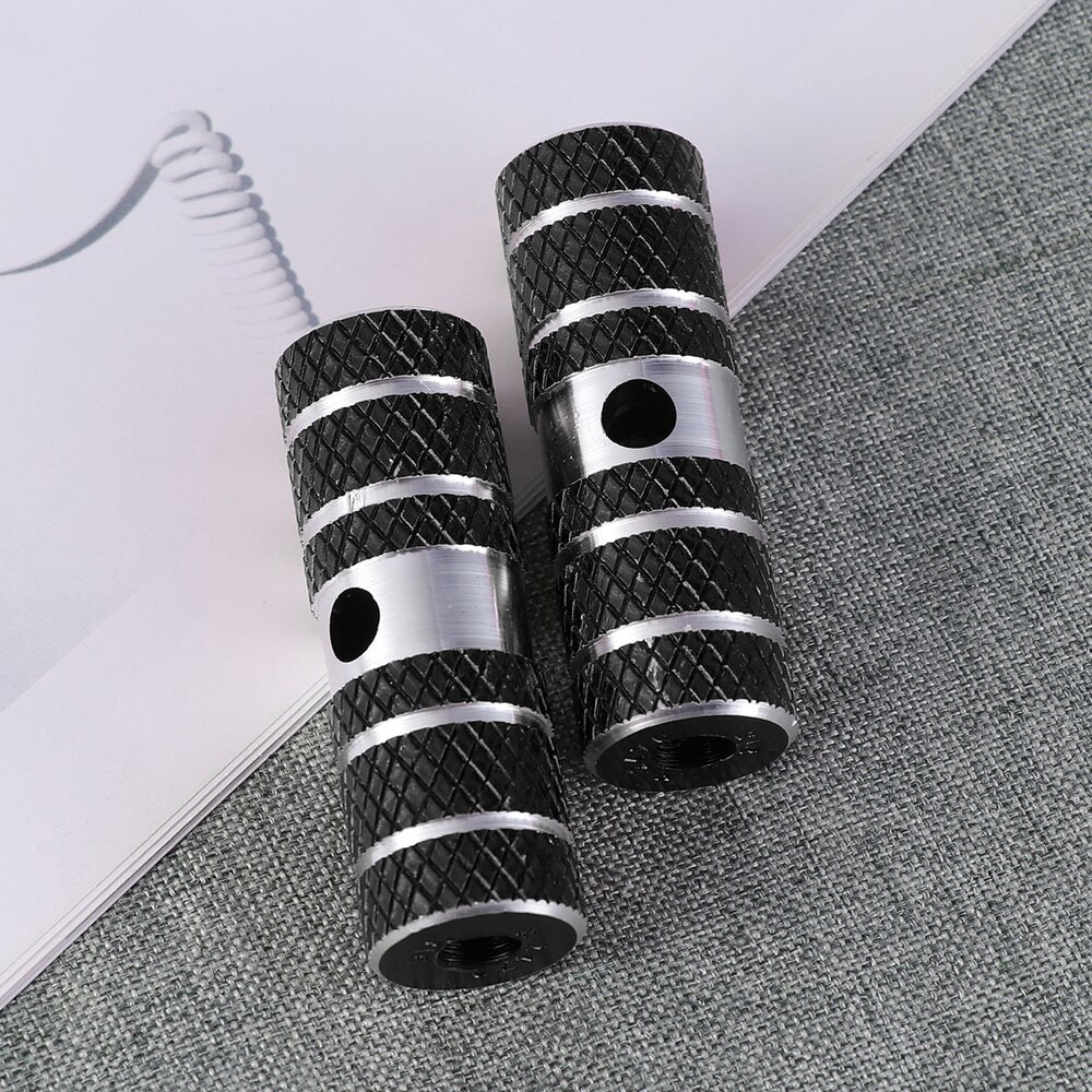 Een paar aluminiumlegering fiets cilinder stoel as stunt pegs voor mountainbike (zwart): Zwart