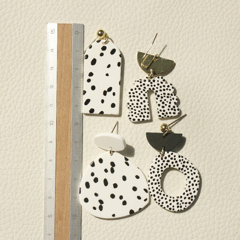 Koreaanse Acryl Geometrische Onregelmatige Dangle Oorbellen Voor Vrouwen Meisjes Leuke Zoete Zwart Wit Party Mode-sieraden