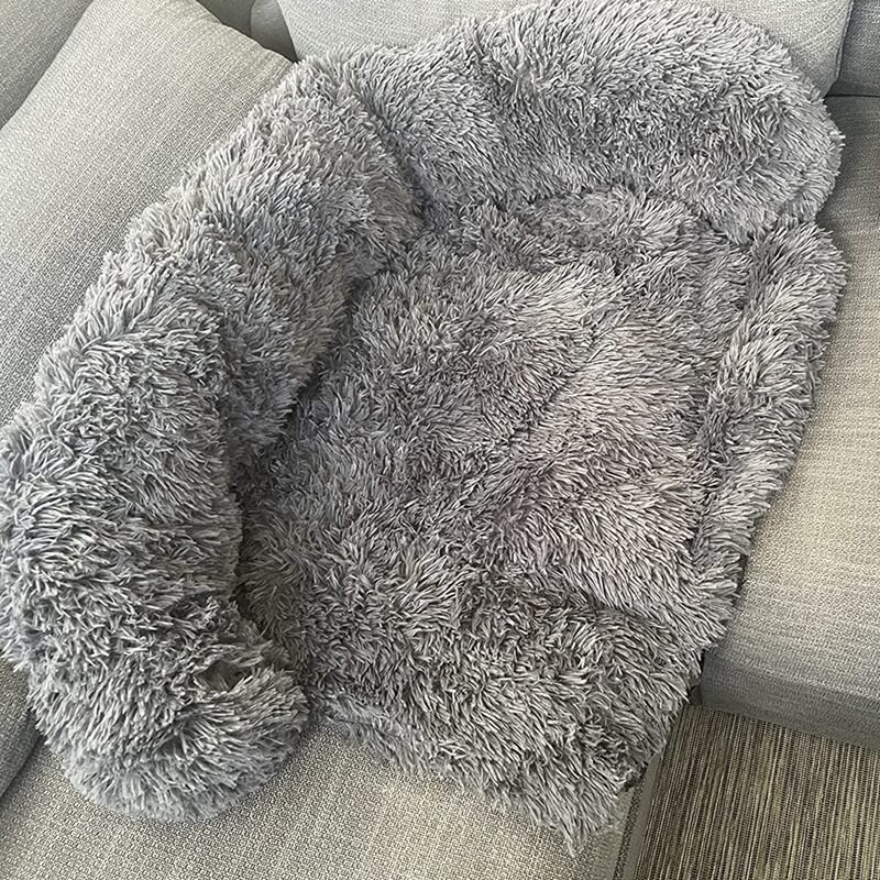 Calming Dog Bed Fluffy Plush Dog Mat for Furniture Protector with Removable Washable Cover for Dogs