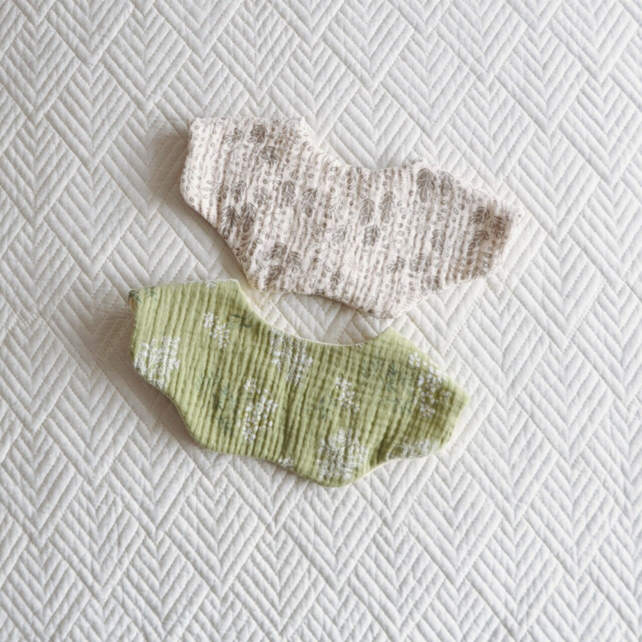 Bavaglini per neonati con rotazione a 360 gradi simpatico cartone animato neonato Bandana bavaglino fiore rutto stoffa morbido neonato ragazzo ragazze saliva asciugamano