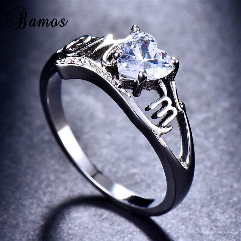 Luxus Weiblichen Liebe Herz Ring Romantische MOM Brief Engagement Ring Mutter der Tag Silber Farbe Hochzeit Ringe Für Frauen