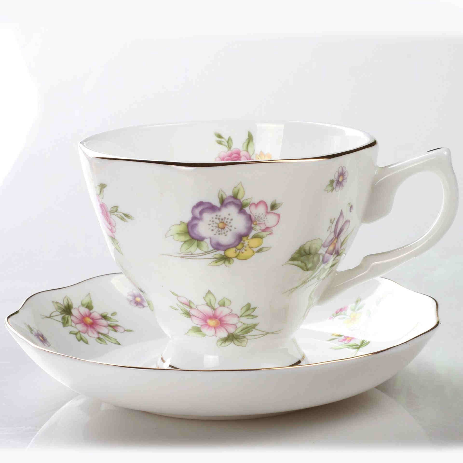 2pcs/ Set Bone china Coffee Cup Set English Afternoon Tea Set High grade Coffee Cup and Saucer multiple choice Tea cup: 07