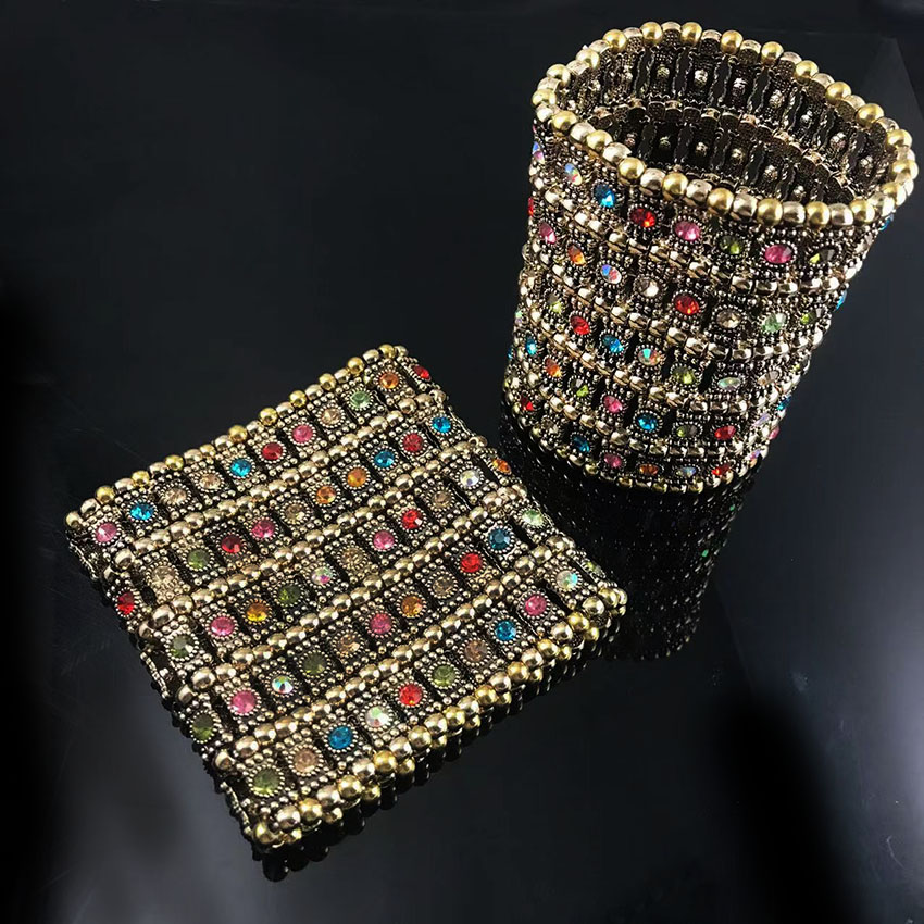 Bracciali larghi elastici di moda classica Retro Punk esagerato decorazione a mano con perline intrecciate retrattili in cristallo a cinque file