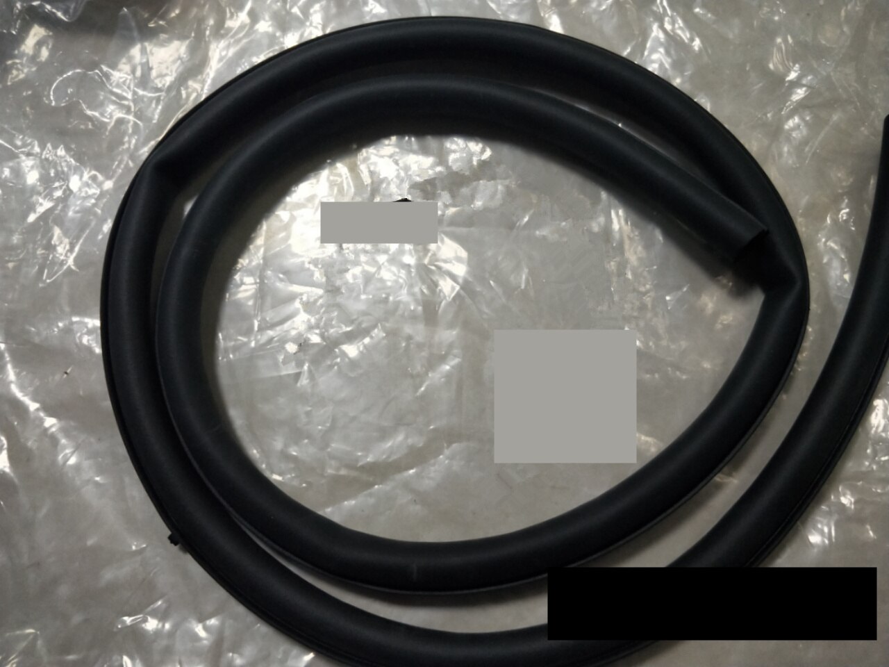 1 Piece Hood Rubber Seal for Pajero Sport 2007 KG5W KH6W Bonnet Rubber Strip for Montero Sport Front Body Sealing Strips