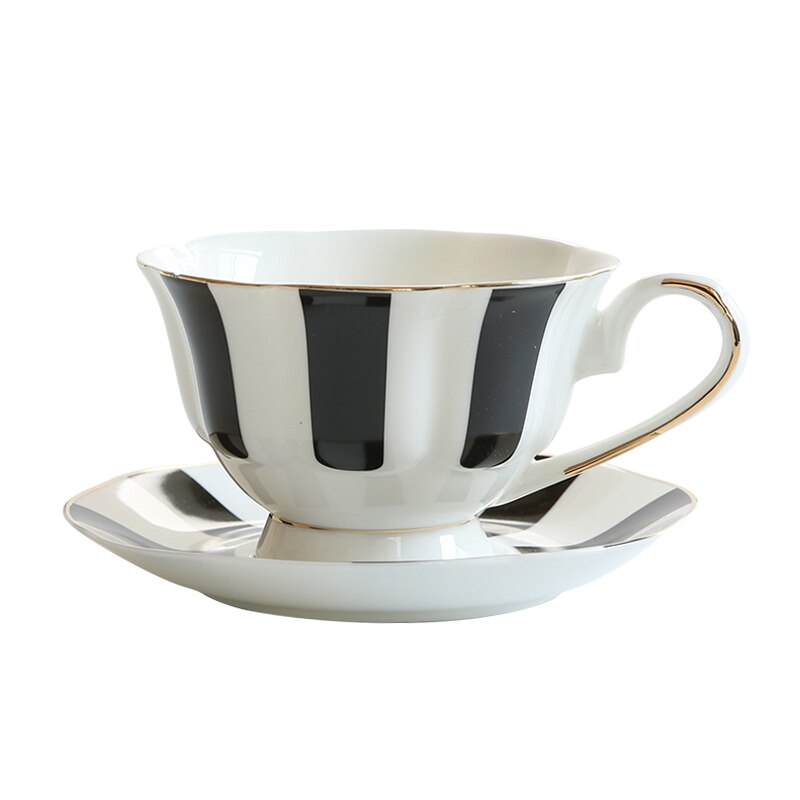 1pc Flower Shaped Coffee Cup Saucer Set European Style Ceramic Afternoon Tea Set Fine Bone China Tea Cup Gold-rimmed Drinkware