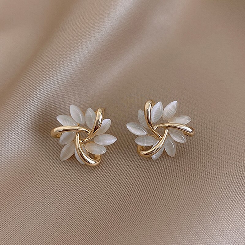 Simple Joker Leaf Zirconia Opal Earrings for Women Exquisite Rhinestone Flower Geometric Stud Earring Girls Classic Jewelry