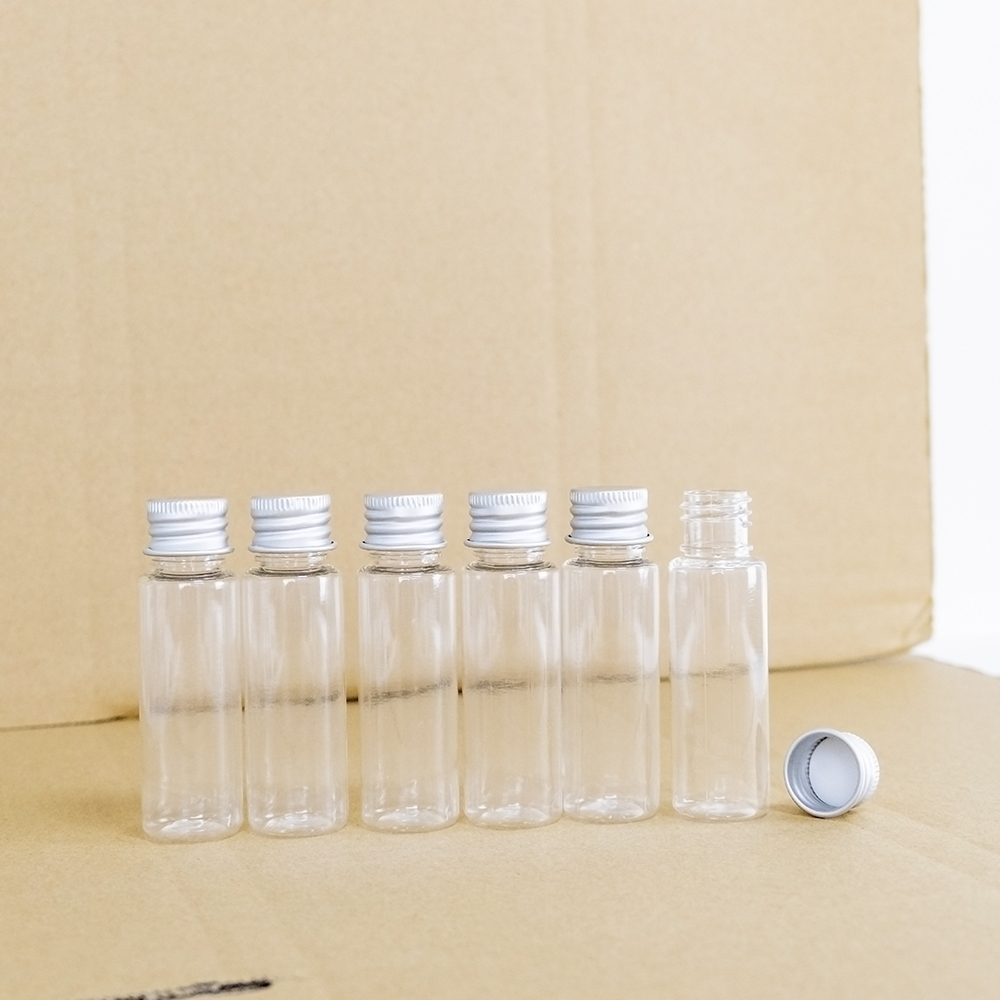 25Ml Plastic Fles Met Aluminium Schroefdop Kleine Potjes Cosmetische Container 25cc Reisset Lege Hervulbare Flessen Omgeving