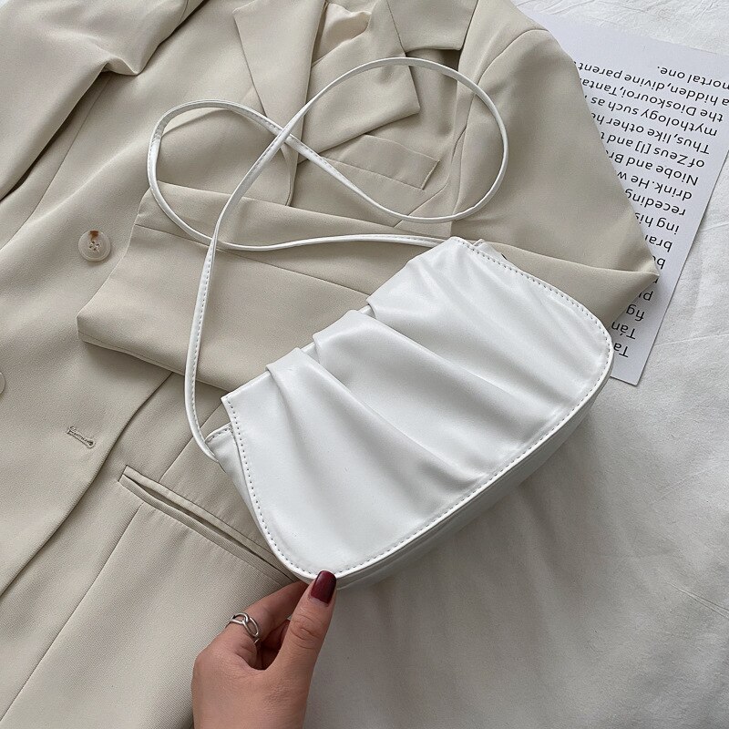 Sommar sadelväska kvinnlig molnväska shoulder messenger koreansk version av enkel fairy fold-väska: Vit