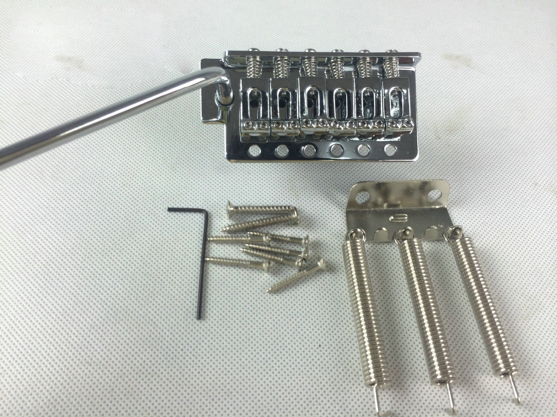 Electric Guitar Tremolo System Bridge WOV02 Chrome Silver: Silver