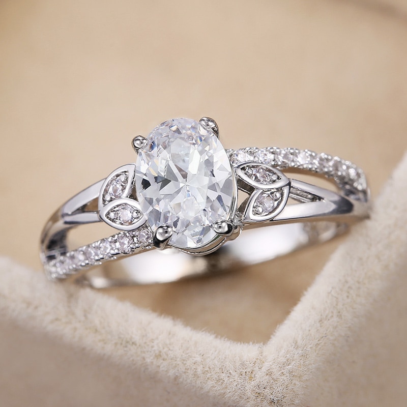 Huitan Mode Engagement Vinger Ringen Voor Vrouwen 3 Kleuren Beschikbaar Voorstel Ring Voor Vriendin Exquisite Anniversary: 7 / WHITE