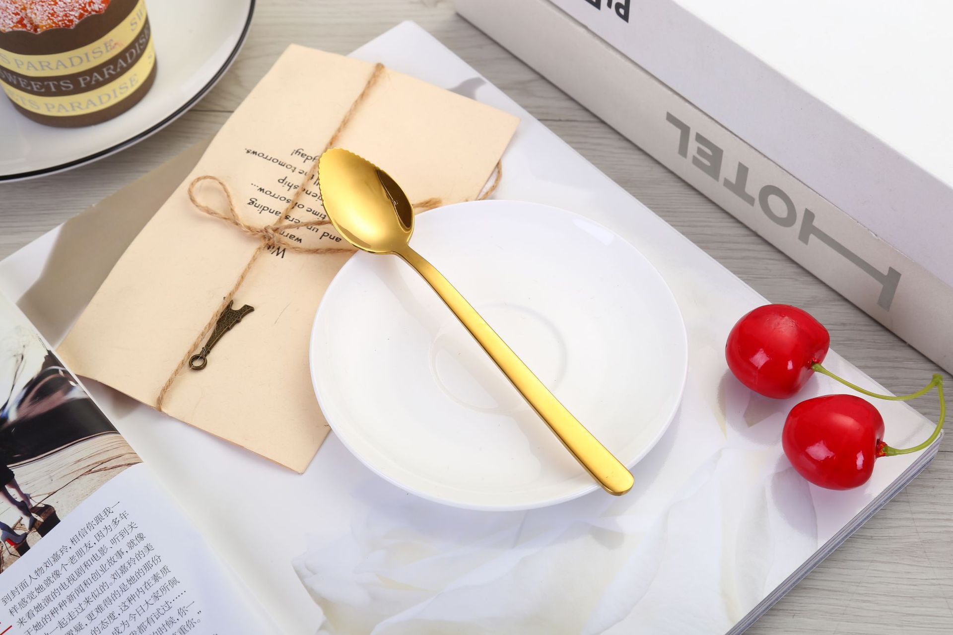 Stainless steel fruit puree spoon baby food supplement scraping mud spoon kids spoon mini spoon: Golden