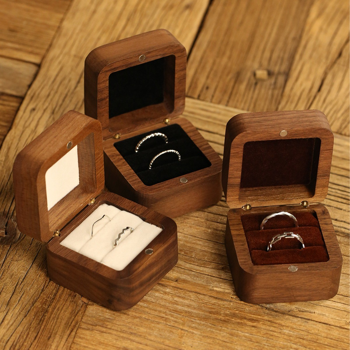 Luxe ringdoos van walnotenhout voor het opbergen van enkele/dubbele oorbellen/manchetknopen, een prachtige trouwringdoos voor diamanten.