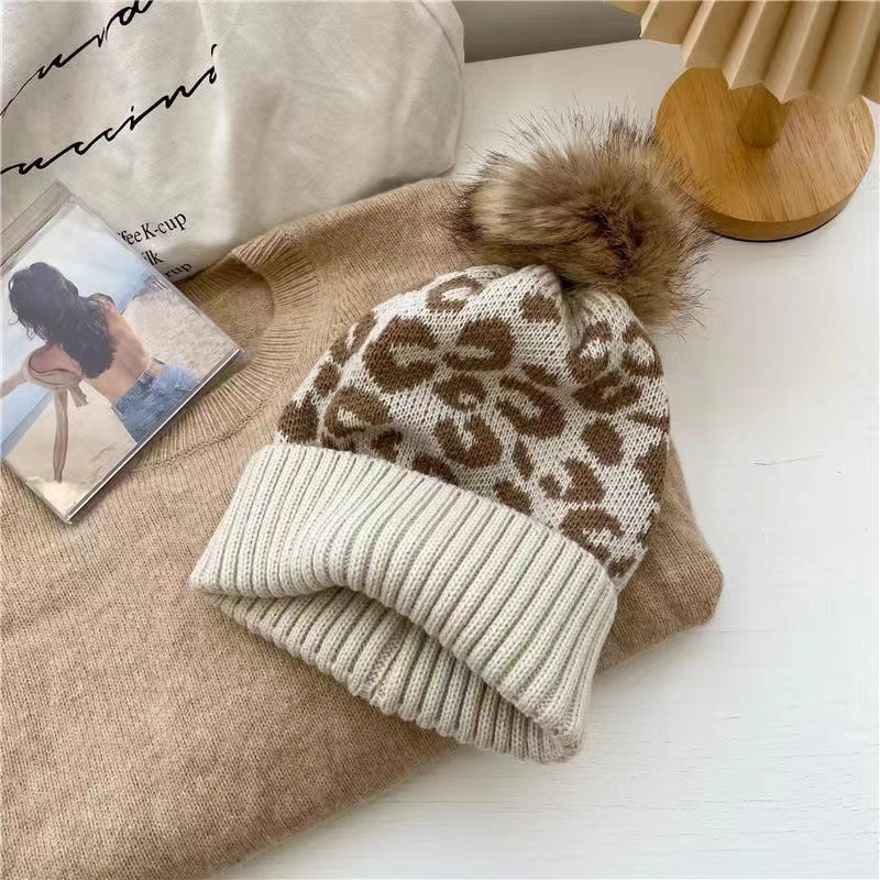 Gorro de punto con borde de leopardo y borde rizado para mujer, gorro de punto grueso y cálido para exteriores para hombre y pareja: Beige