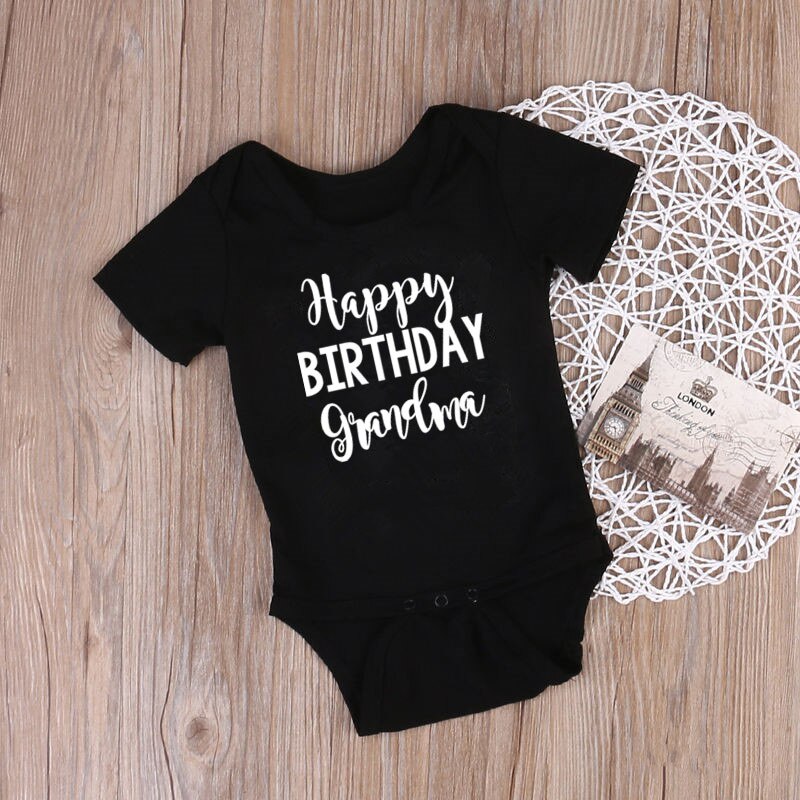 Gefeliciteerd oma baby jongens meisjes unisex bodysuits katoen korte mouwen schattige baby feest rompertjes rompertjes kleding: Zwart / 18-24m