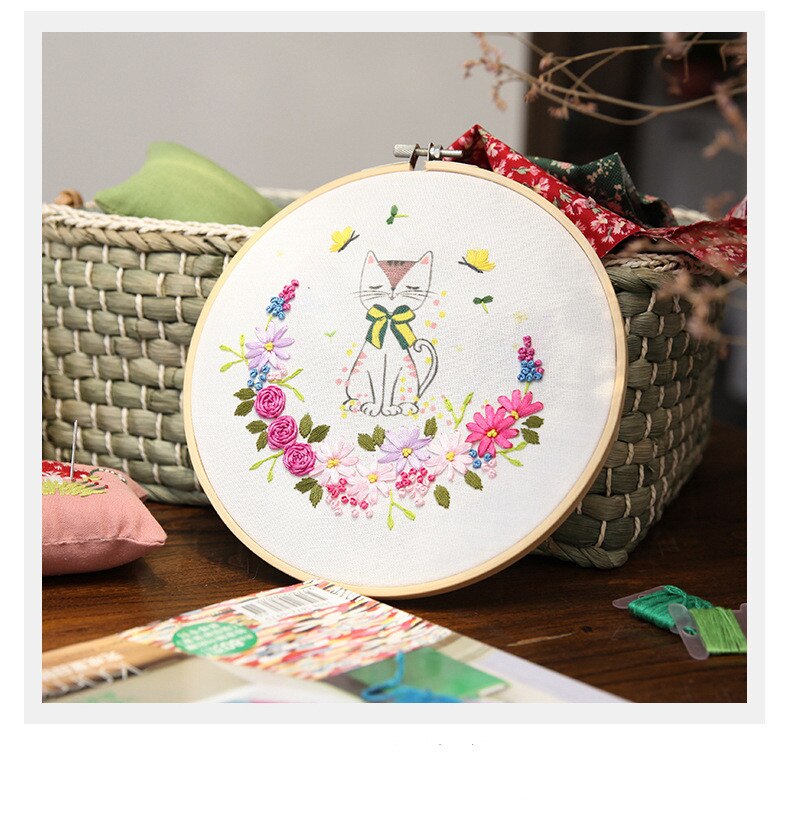 1 sett håndlaget broderisett til nybegynnere, nybegynnere å lage broderi blomstermateriale pakke tegneseriedyr med ramme hjemmeinnredning: Katt