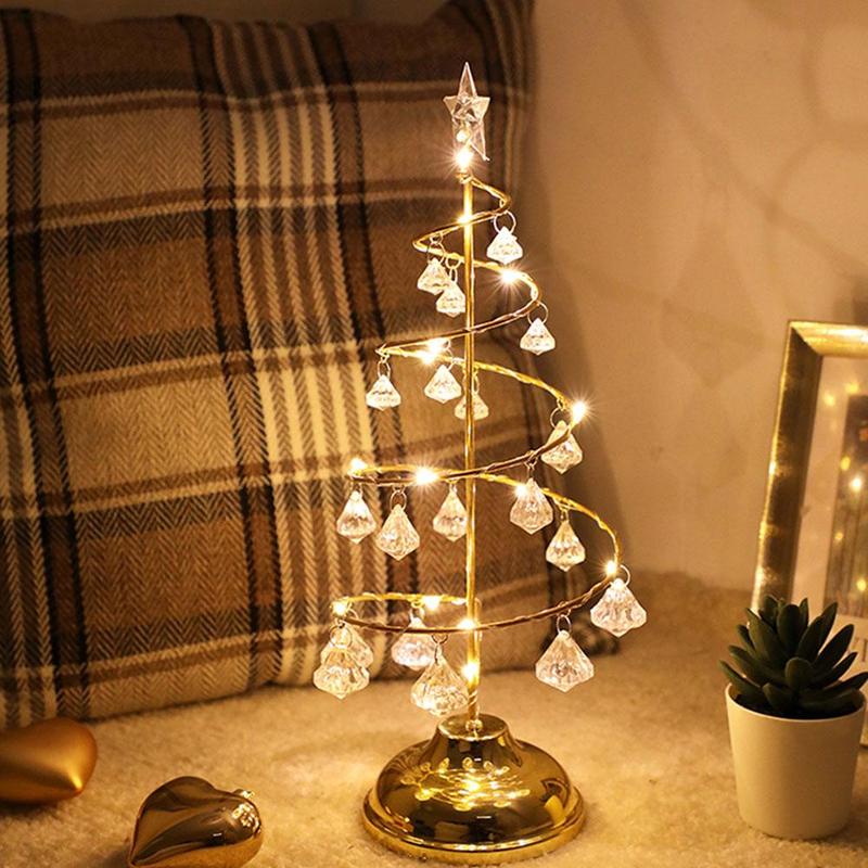 Verlichte kerstboom mini kerstboom met lampjes kleine accessoires kegel kersttafel jaar decoratie