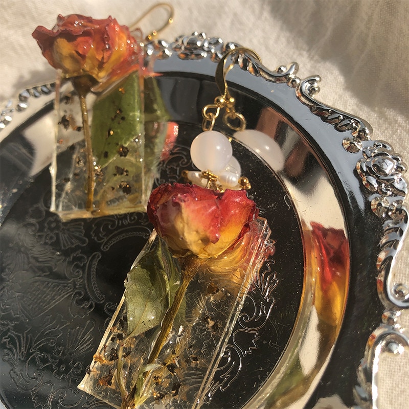 AOMU, pendientes de rosas naturales barrocas dulces, pendientes largos de perlas de hoja de oro Vintage, pendientes de flor eterna epoxi para de chica y mujer