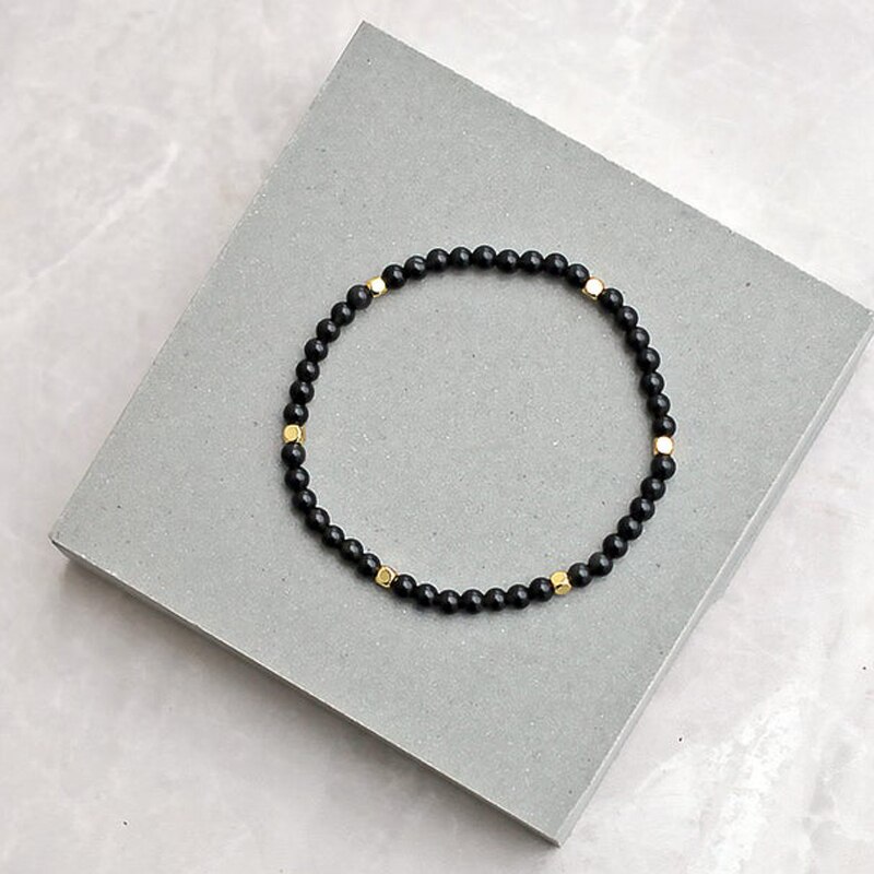 Mode Kleine Cube Charm Armband Voor Vrouwen Eenvoudige Temperament 4 Mm Natuurlijke Zwarte Kralen Armband Vrouwen Sieraden