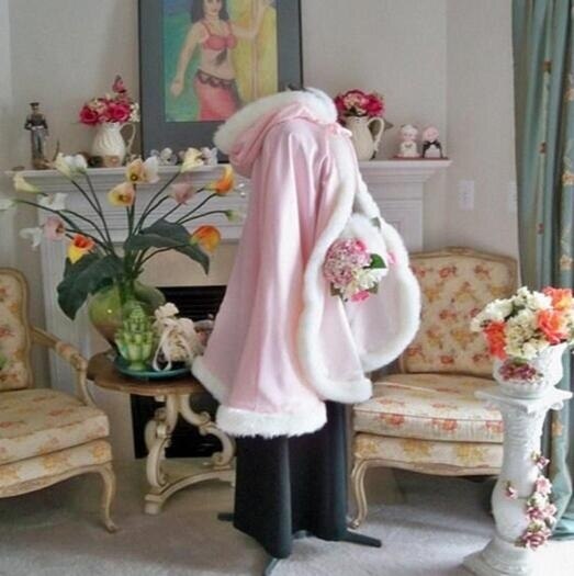Mariée hiver mariage Cape Cape à capuche avec garniture de fourrure longue mariée hiver taille personnalisée fausse fourrure châle boléro femmes: Rose