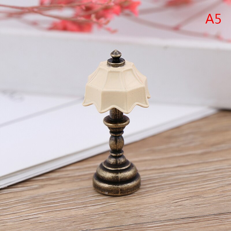 Lamp Miniatures Dollhouse Toy Miniature 1:12 Table Lamp Doll House 1/12 Scale Miniatures Accessories Mini Multi Styles: 5