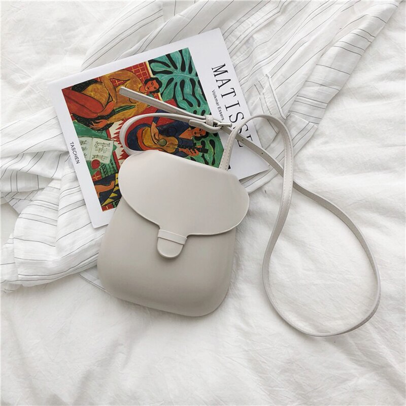 Vintage dames flap tas eenvoudige luxe zadel schoudertas kleine harde pu leren crossbody tassen geheel: Beige