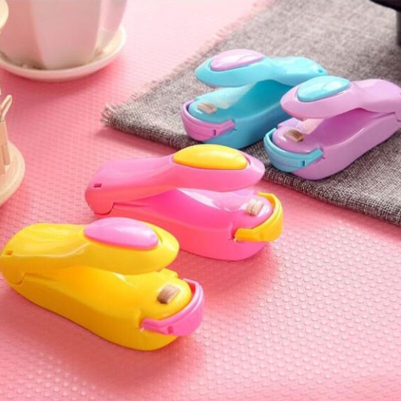 1PCS Electric Mini Sealing Machine Handheld Holder Heating Snack Sealing Machine Sealed Packaging Plastic Bag Sealed Food Bag
