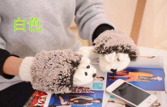 OMH 7 color to choose girls novelty in winter Warm outdoor gloves woman&#39;s Cartoon hedgehog cotton gloves ST30: white