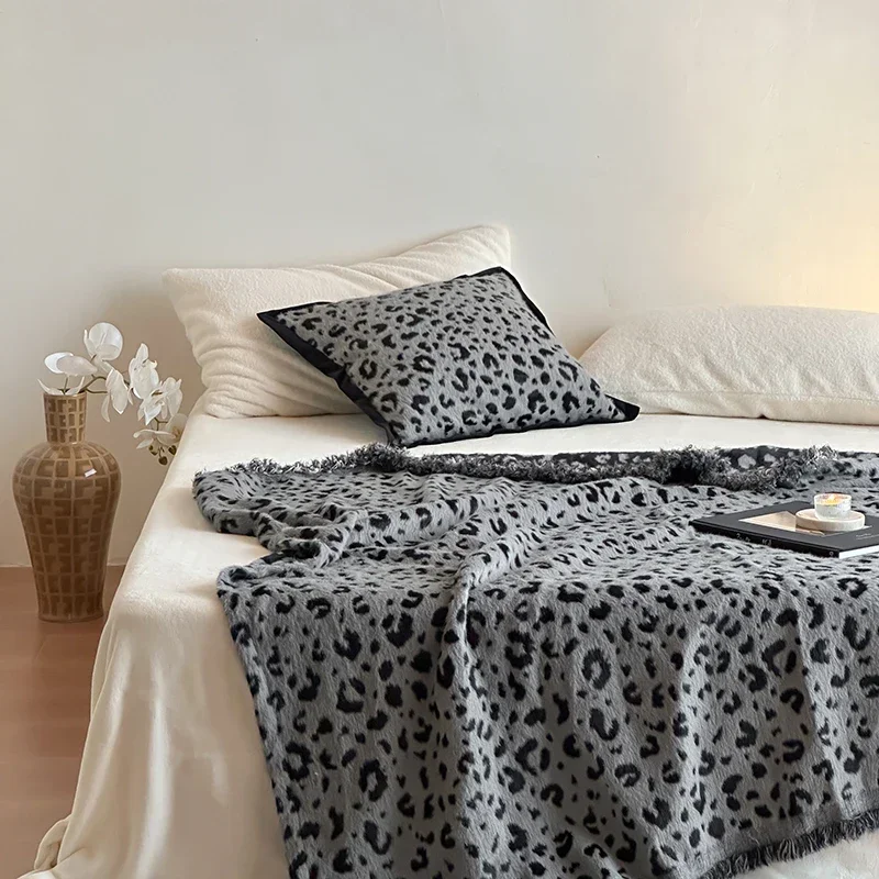 Nuova coperta calda autunno inverno in pelliccia di visone imitazione di fascia alta per letto coperte Jacquard con stampa leopardata di lusso per divano sedia a sdraio