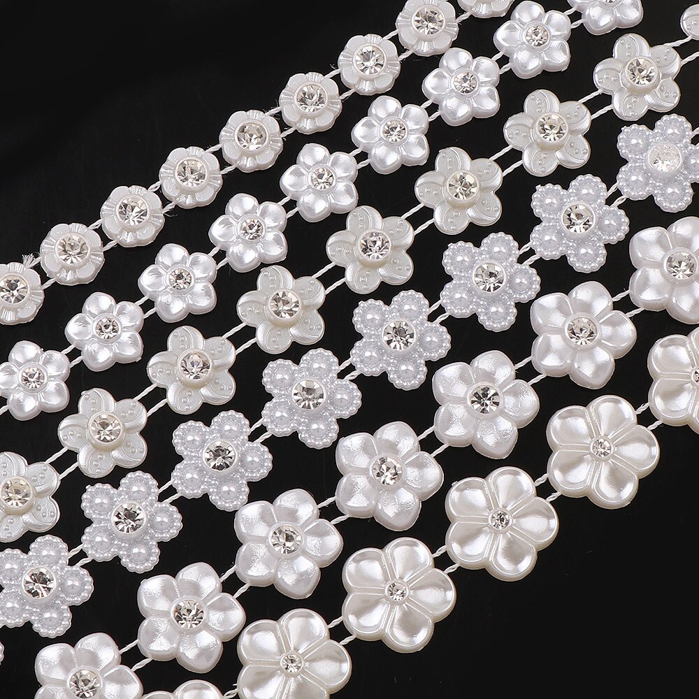 1 rulle pärlkedja 10 yards blomma form abs plast strass smycken kedjor bröllopsklänning hantverk kvinnor kläder material