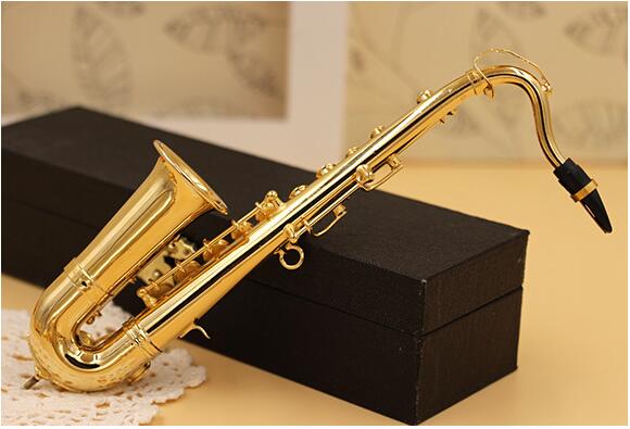 Mini Saxofoon Model Muziekinstrumenten Koperen Display Sax Gouden Kleur Pocket Sax Alto Met Metalen Standaard Voor Home Decoratie