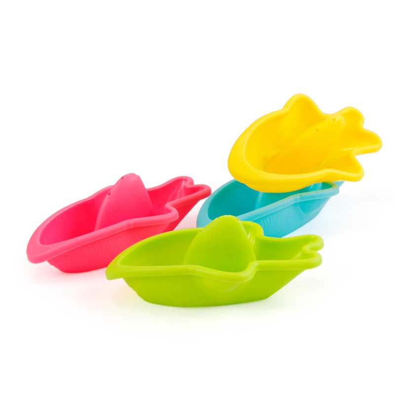 4Pcs / Set Boat Baby Bath Toy Plastic Classic Cute Underwater Shark Bathroom Swimming Toy Children Bath Toy: Default Title