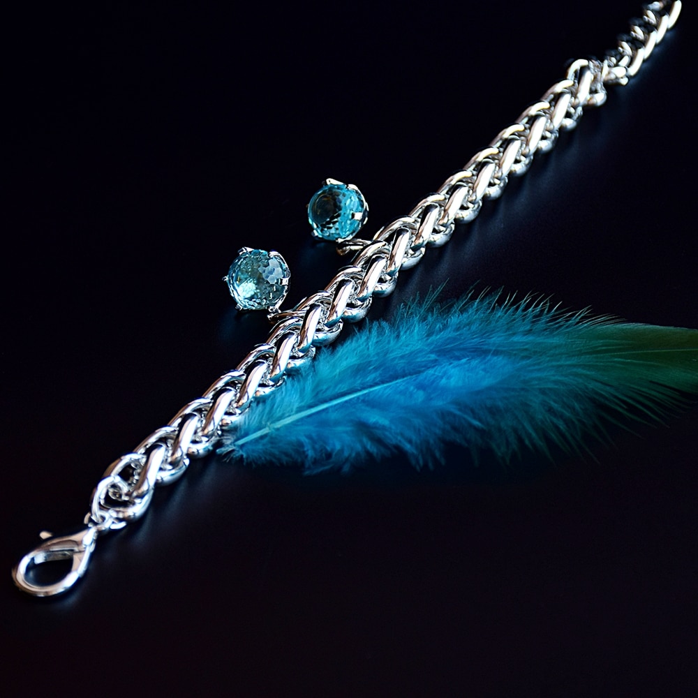 DreamCarnival1989 Bracelet for Women Special Cut CZ Sky Blue Color Stone Jewelry WB1238