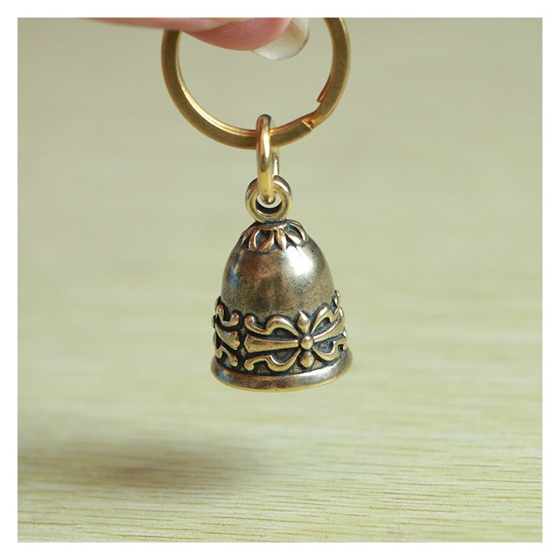 Mini Portable Vintage Brass Bell KeyChain Ornament Desk Fengshui Figure Sculpture Home Office Decorative Ornament Toy