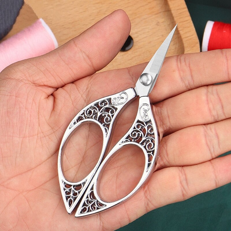 Stainless Steel Stitch Retro Classic Vintage Antique Fine Embroidery Cross-stitch Sewing Tailor Scissor Handicraft Fabric Shears: Silver