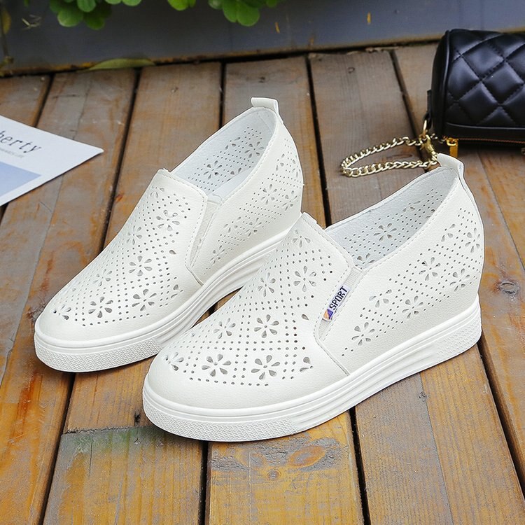 Hvide sko kvinder platform flade sko slip-on sneakers åndbar hul stilfuld solid kvindelig højde stigende fodtøj: Beige / 7