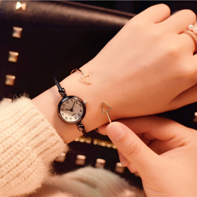 Damen Armbanduhr Gold Armband Kleines Zifferblatt Elegante Uhr Neue Nette Frauen Stahl Armband Uhr Quarz Armbanduhr